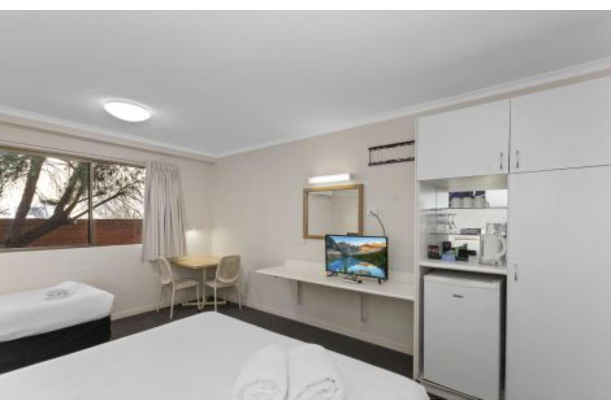 Discovery Parks - Townsville Room photo
