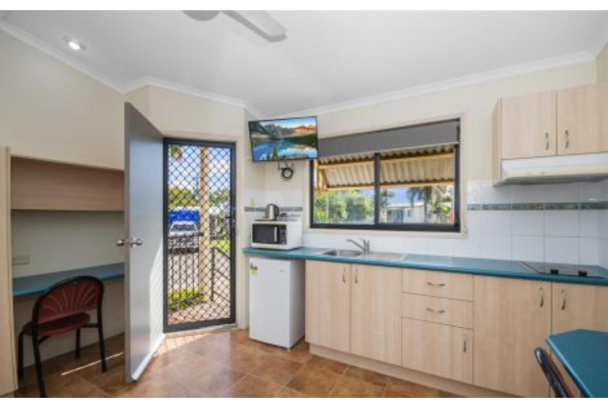 Discovery Parks - Townsville Room photo